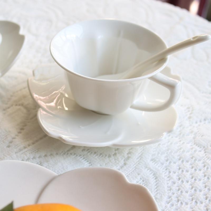 Vaisselle Forme Fleur de Cerisier Blanc